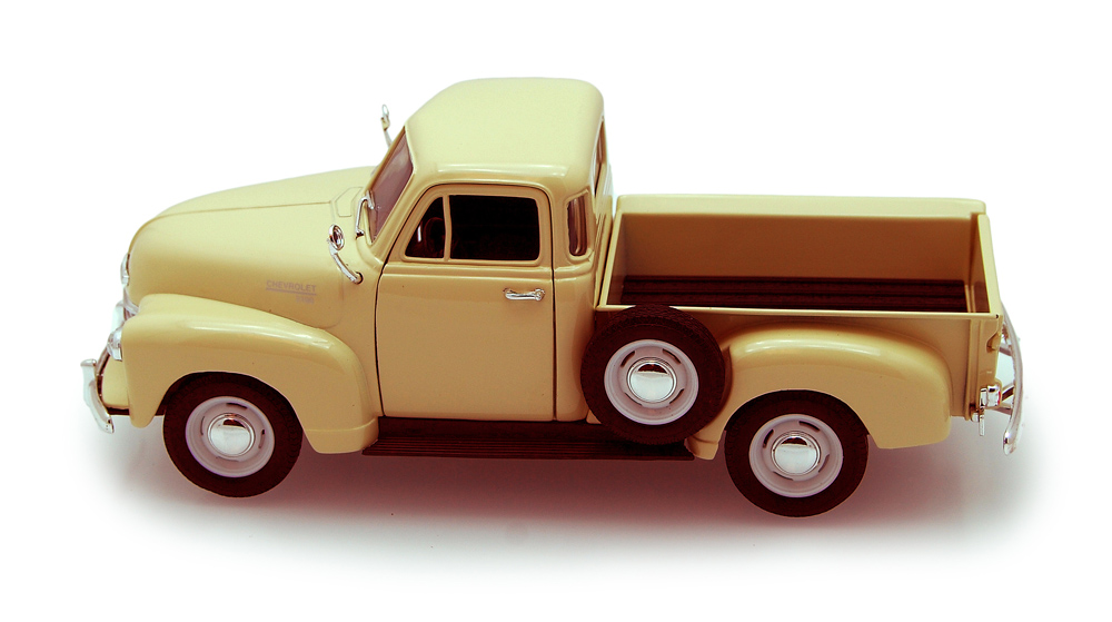 Beige 1953 Chevrolet Advance-Design 3100 Pickup Truck Welly 1:60 1:64 52050 